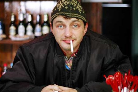 Изображая жертву (реж Кирилл Серебренников 2006 г)