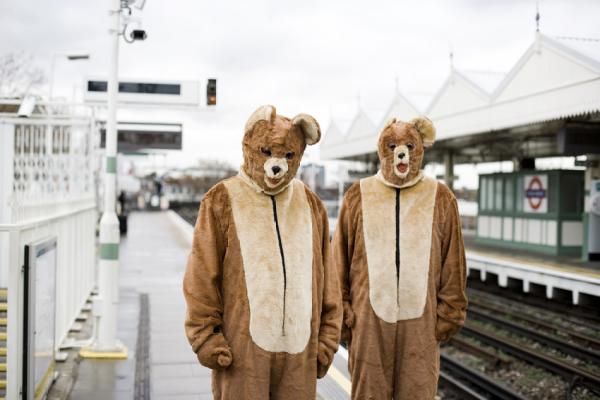 The 2 Bears "Be Strong" (2012) / garage house, indietronic, dance The 2 Bears "Be Strong" (2012) / garage house, indietronic, dance