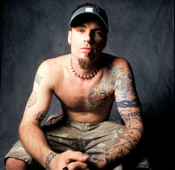 Vanilla Ice - Hard to Swallow (1998) / rap core Vanilla Ice - Hard to Swallow (1998) / rap core