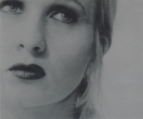 November Növelet – Magic (2007), Sacred EP (2008) // angst pop, electro new wave, minimal, electronic, невыносимая прелесть небытия November Növelet – Magic (2007), Sacred EP (2008) // angst pop, electro new wave, minimal, electronic, невыносимая прелесть небытия