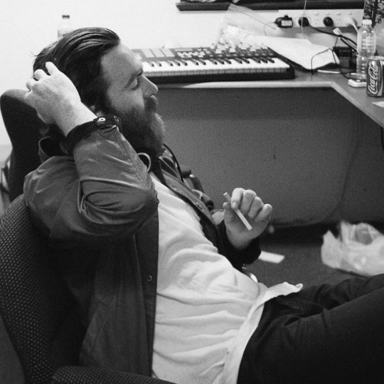Chet Faker - Built On Glass / Electronic, Downtempo, Pop, Soul Chet Faker - Built On Glass / Electronic, Downtempo, Pop, Soul