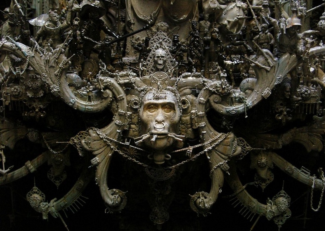 Загадочные работы Криса Кукси (Kris Kuksi)